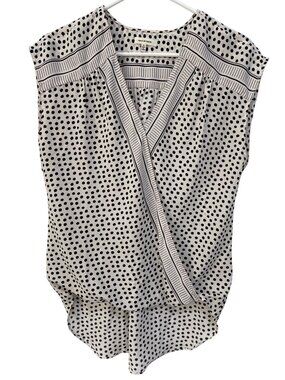 Max Studio Top Small Faux Wrap Polka Dot Sleeveless Surplice V-Neck Black White